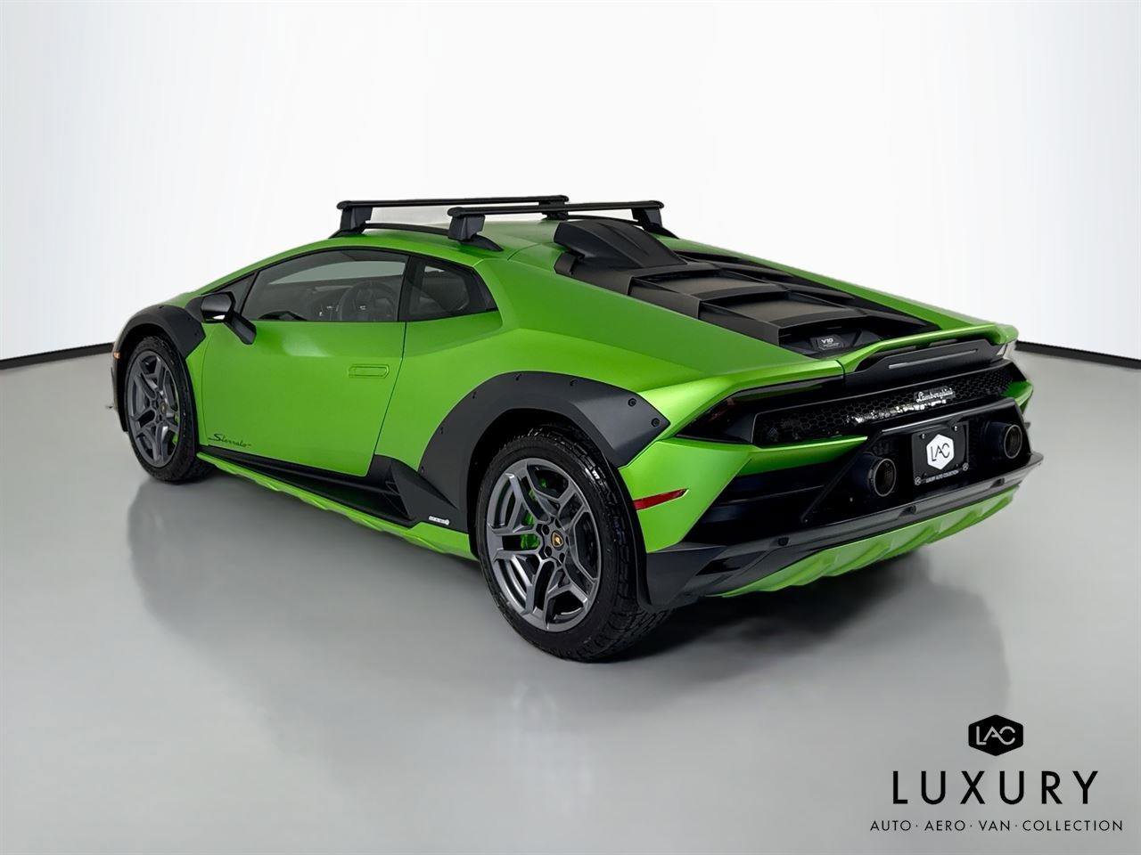 Used 2024 Lamborghini Huracan Sterrato AWD/4WD image 8