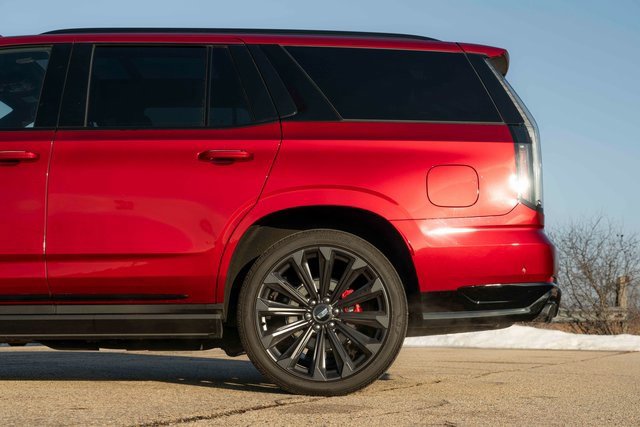 Used 2025 Cadillac Escalade V image 37