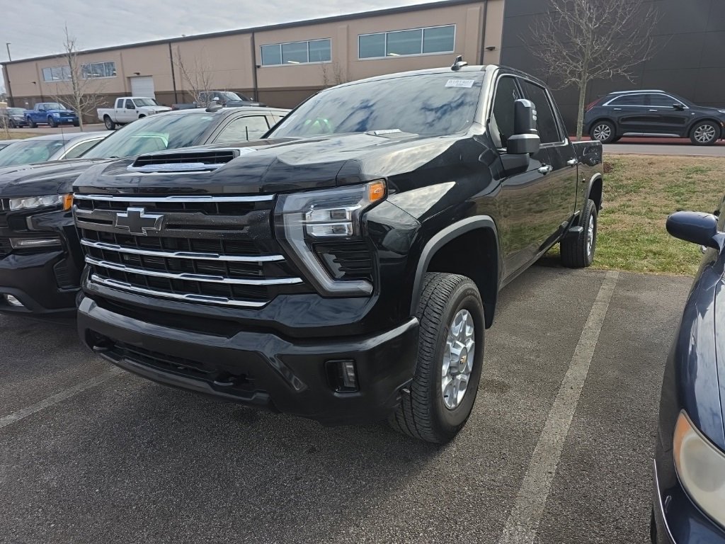 Used 2024 Chevrolet Silverado 2500 LTZ video 1