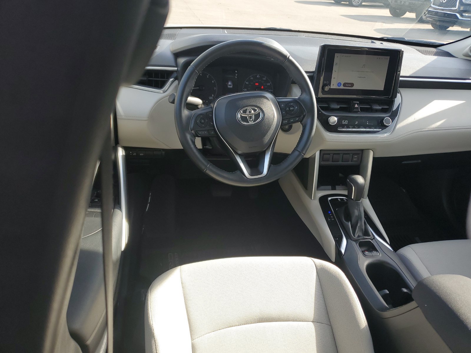 Certified 2024 Toyota Corolla Cross LE w/ Moonroof Package FWD image 11