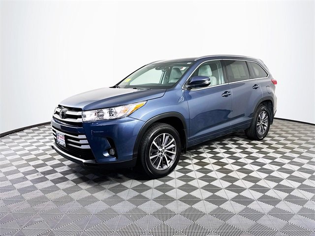 Certified 2018 Toyota Highlander XLE image 2