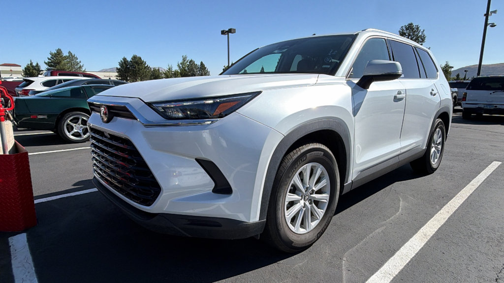 Certified 2026 Toyota Grand Highlander AWD image 4