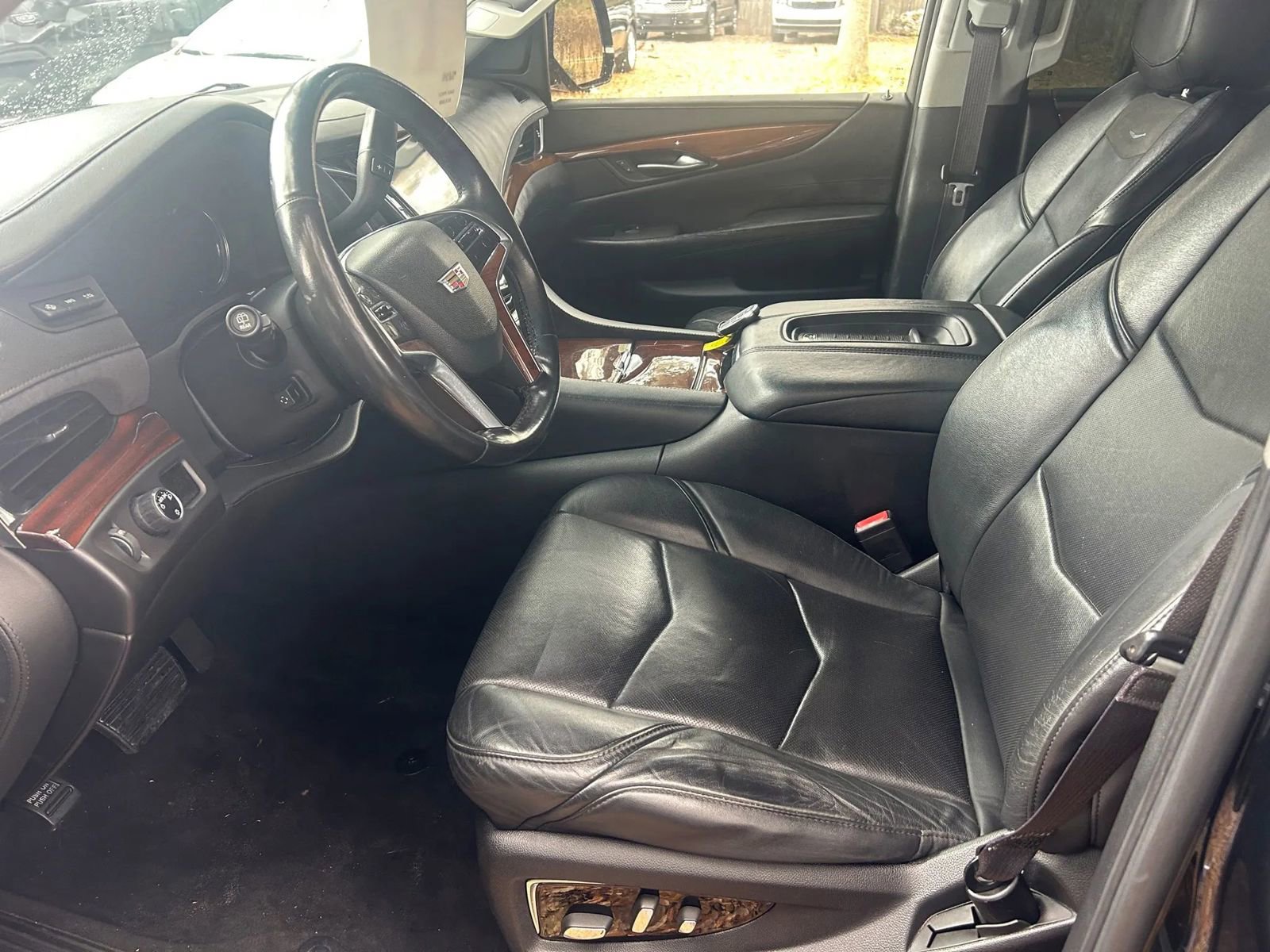 Used 2016 Cadillac Escalade ESV Luxury image 13