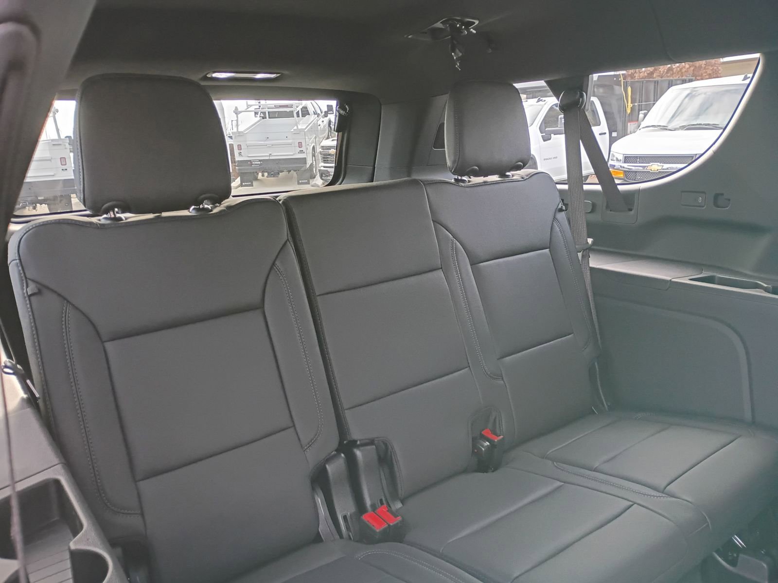 New 2026 Chevrolet Suburban LT image 23