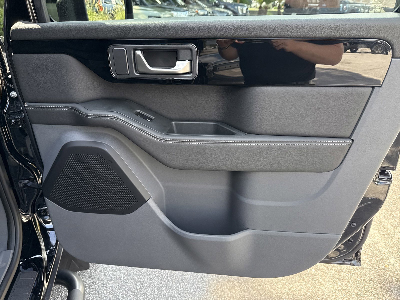 Used 2025 INEOS Grenadier Fieldmaster Edition image 34