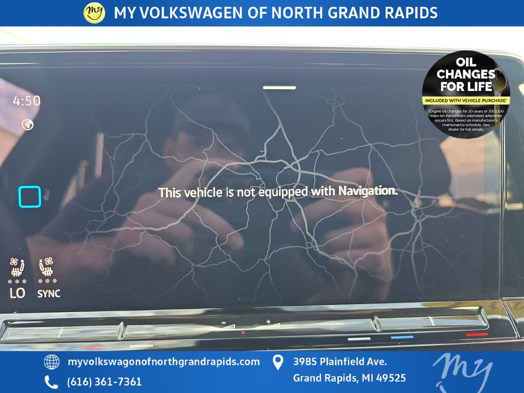 Used 2024 Volkswagen Atlas Cross Sport SE AWD/4WD image 23