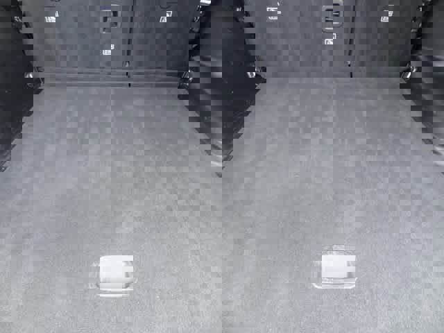 Used 2023 Jeep Grand Cherokee Limited image 10