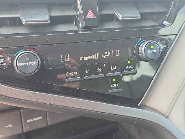 Used 2023 Toyota Camry SE FWD image 24