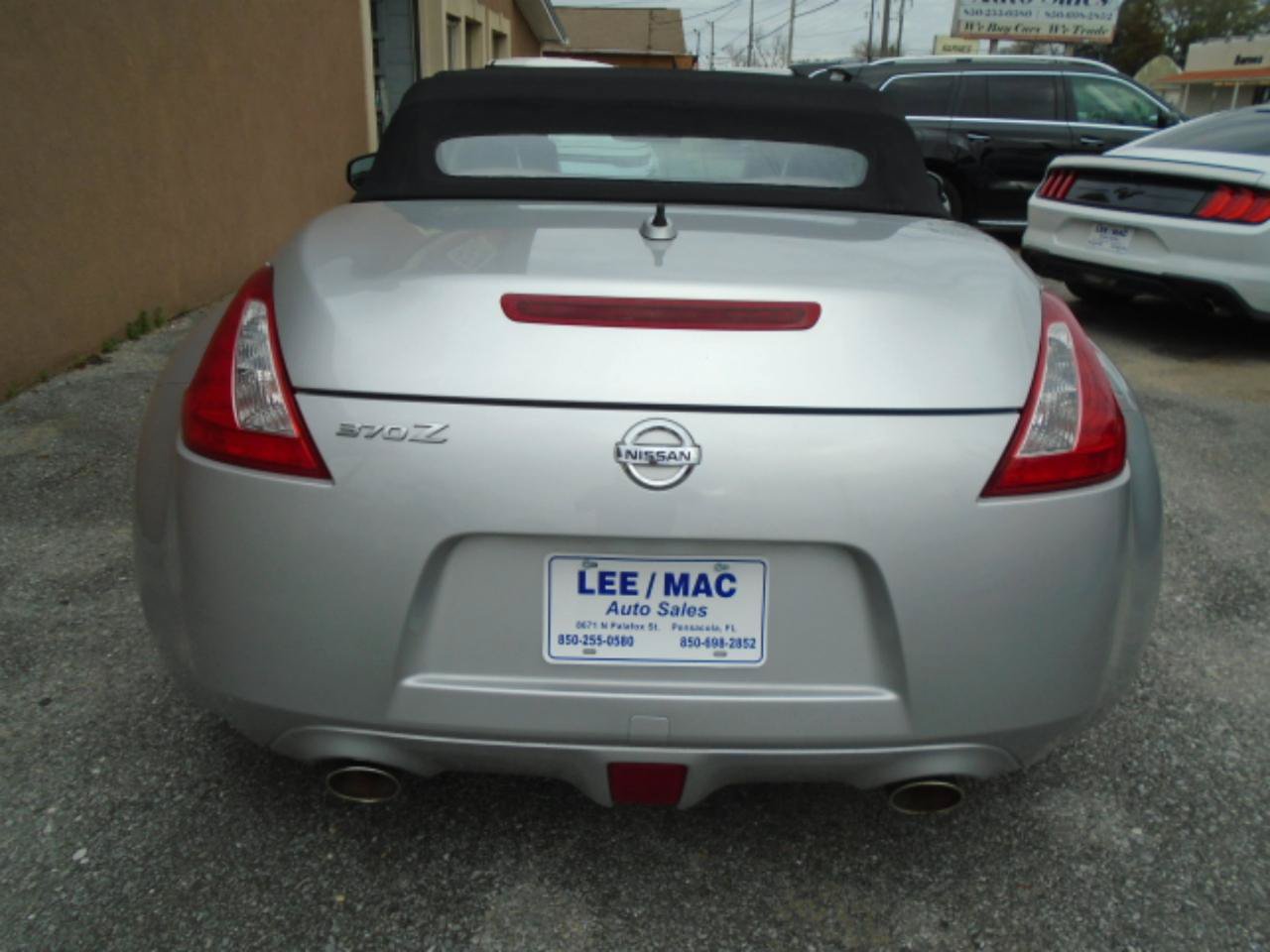 Used 2013 Nissan 370Z Roadster RWD image 3
