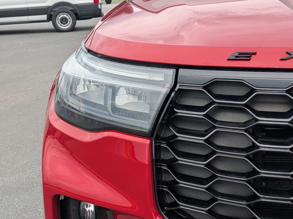 New 2025 Ford Explorer ST-Line w/ Premium Package RWD image 32
