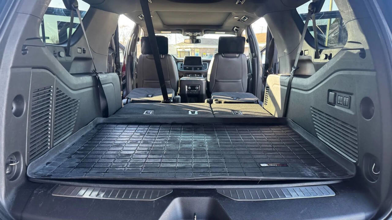 Used 2021 Chevrolet Suburban RST w/ Luxury Package image 22