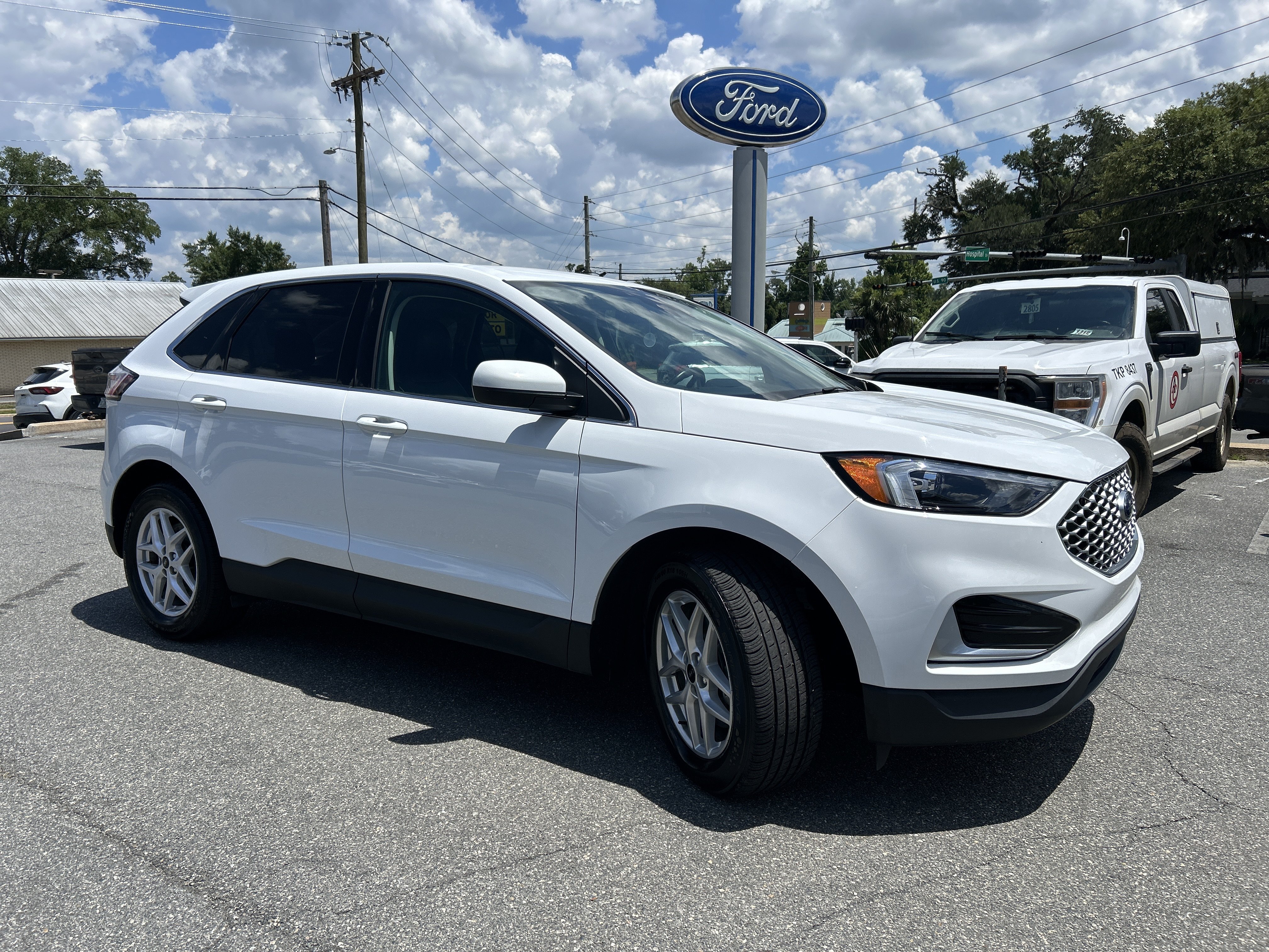 Used 2024 Ford Edge SEL AWD/4WD image 1