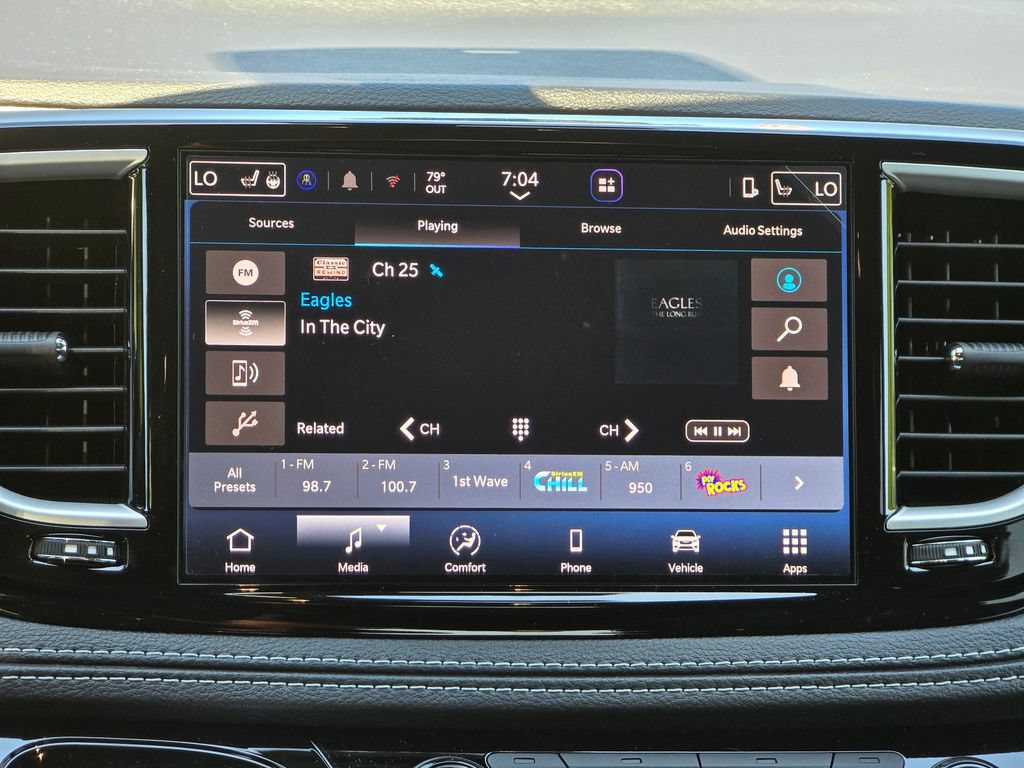 New 2027 Chrysler Pacifica Select FWD image 7