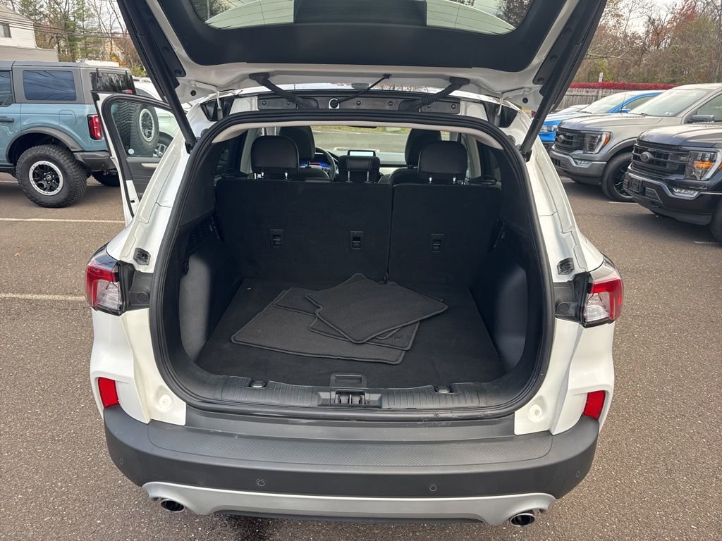 Certified 2022 Ford Escape SEL w/ Technology Package image 36