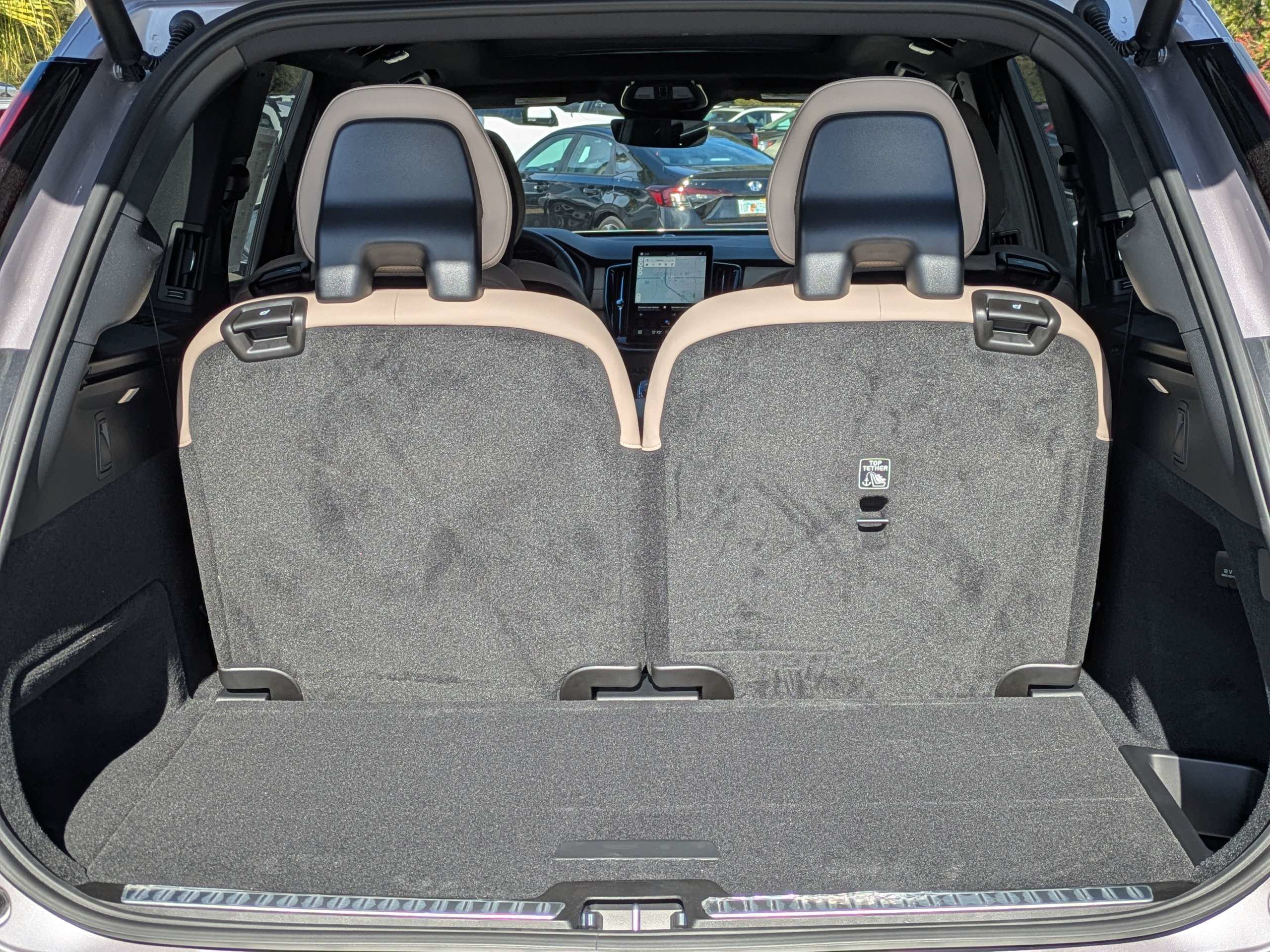 New 2026 Volvo XC90 T8 Plus w/ Protection Package Premier AWD/4WD image 13