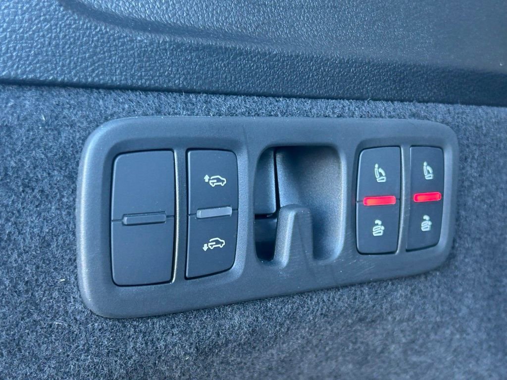 Used 2023 Audi Q7 3.0T Prestige image 59