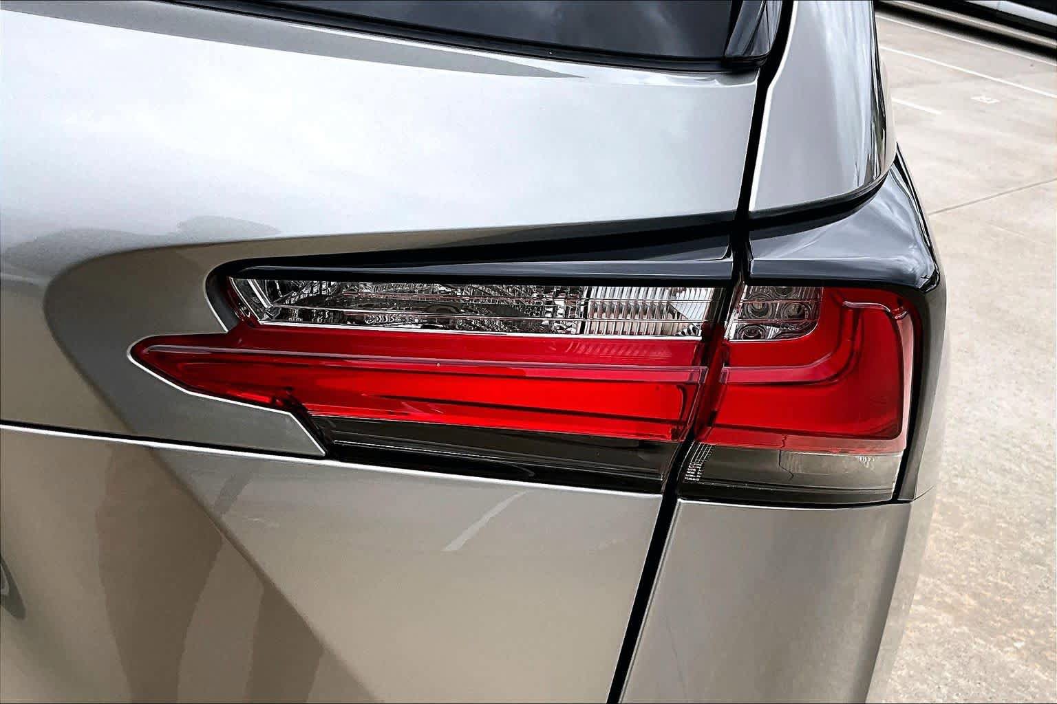 Used 2015 Lexus NX 300h FWD w/ Luxury Package image 29