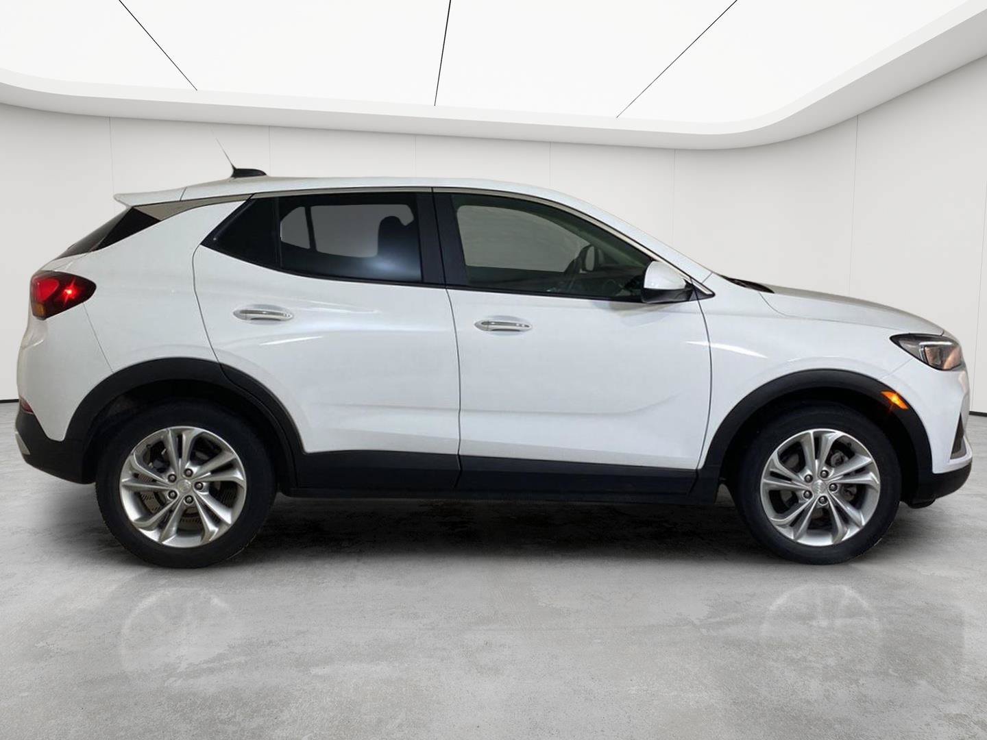 Used 2023 Buick Encore GX Preferred w/ Cold Weather Comfort Package FWD image 8
