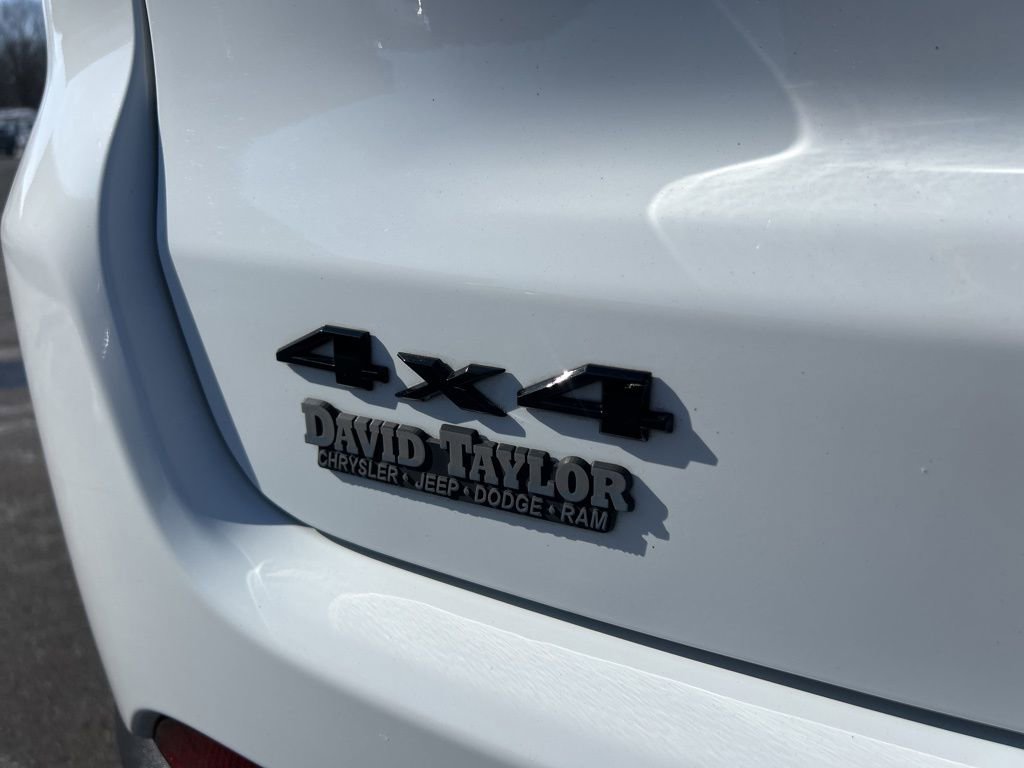 Used 2023 Jeep Compass Altitude image 34