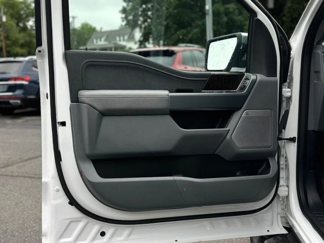Used 2023 Ford F150 Lariat AWD/4WD image 10