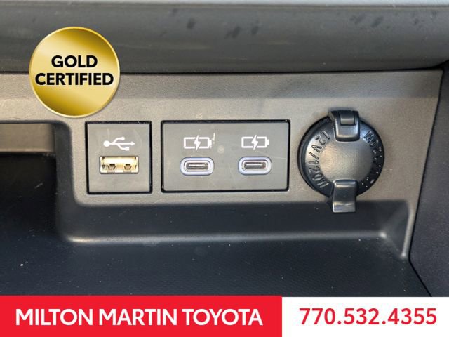 Used 2023 Toyota Highlander XLE image 26