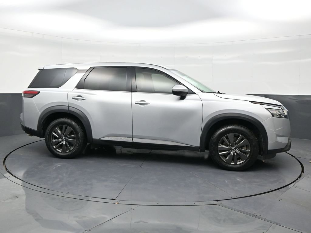 Used 2022 Nissan Pathfinder S image 6