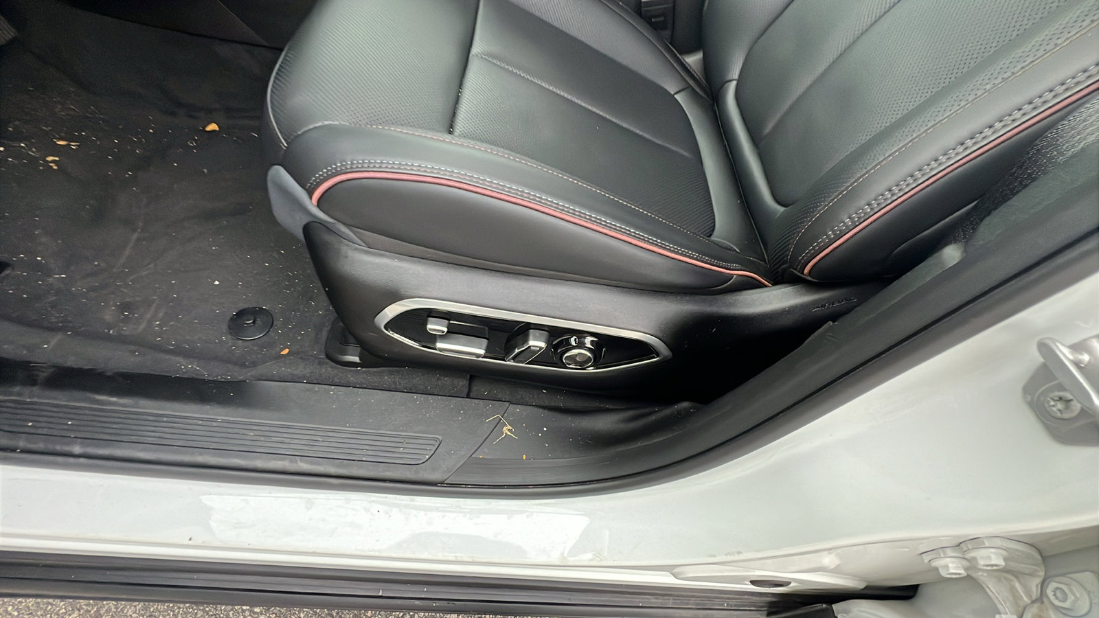 Used 2024 Jeep Wagoneer Launch Edition image 17