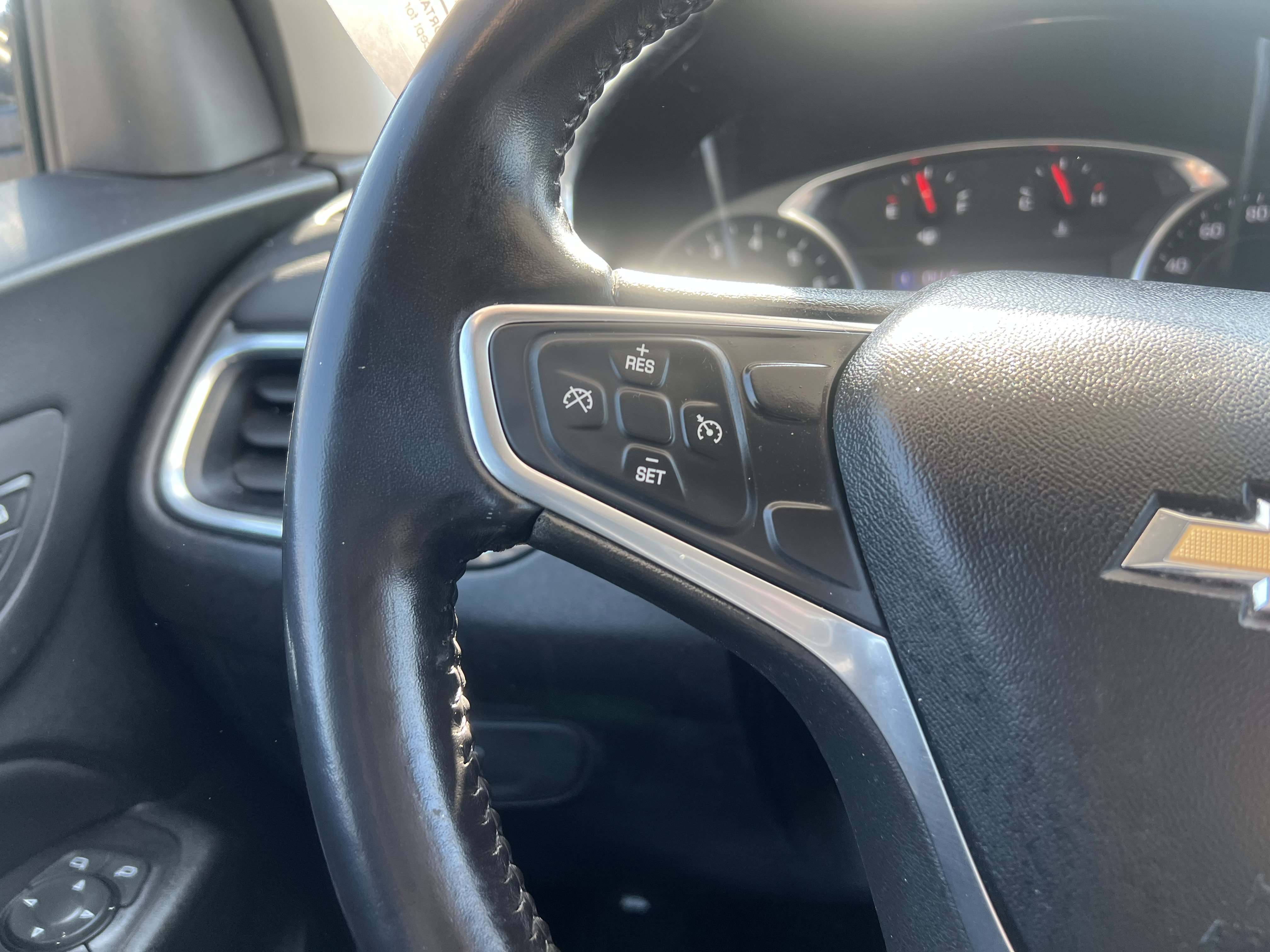 Used 2019 Chevrolet Equinox LT image 20