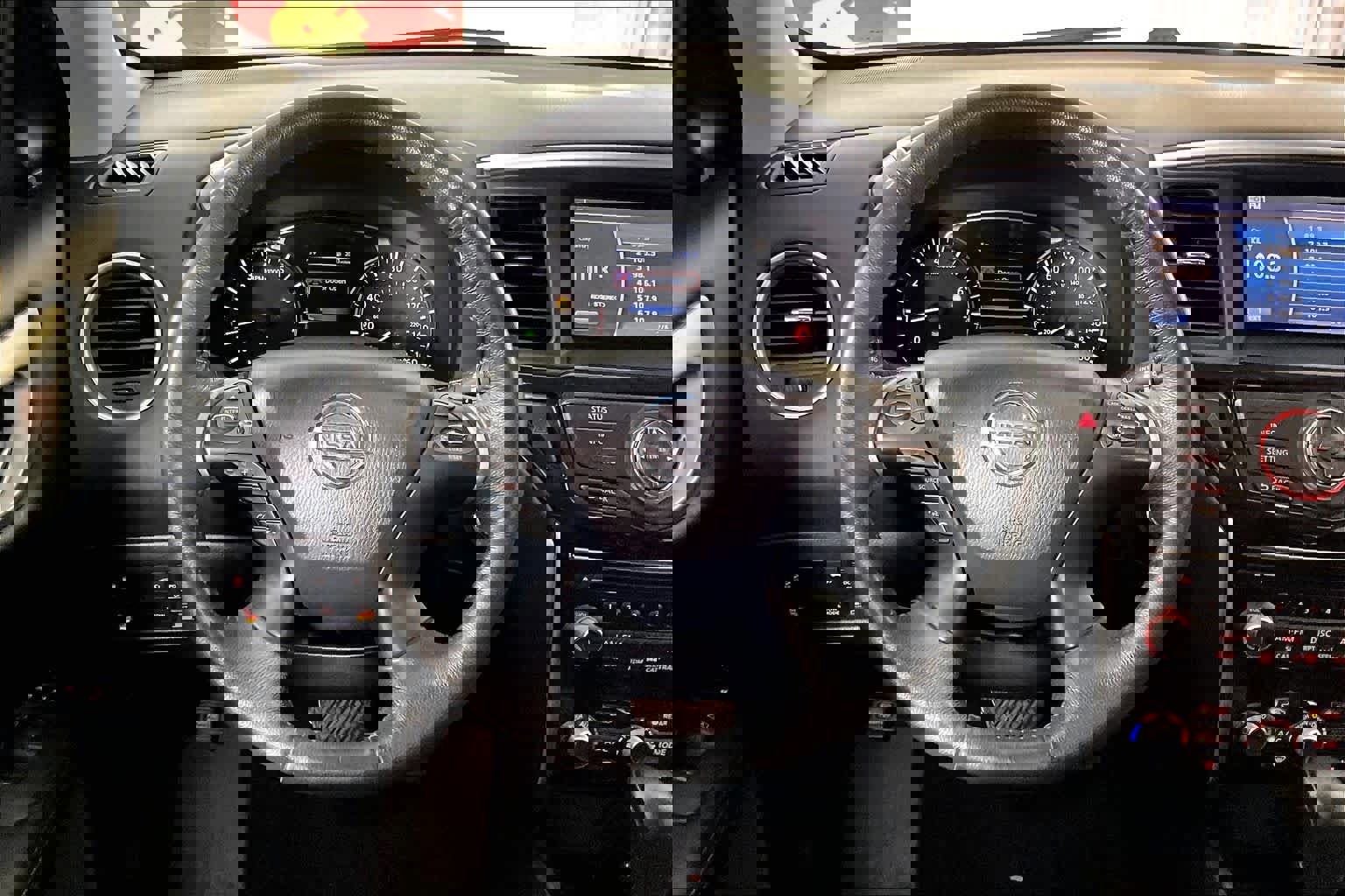 Used 2015 Nissan Pathfinder SL w/ Trailer Tow Package image 5