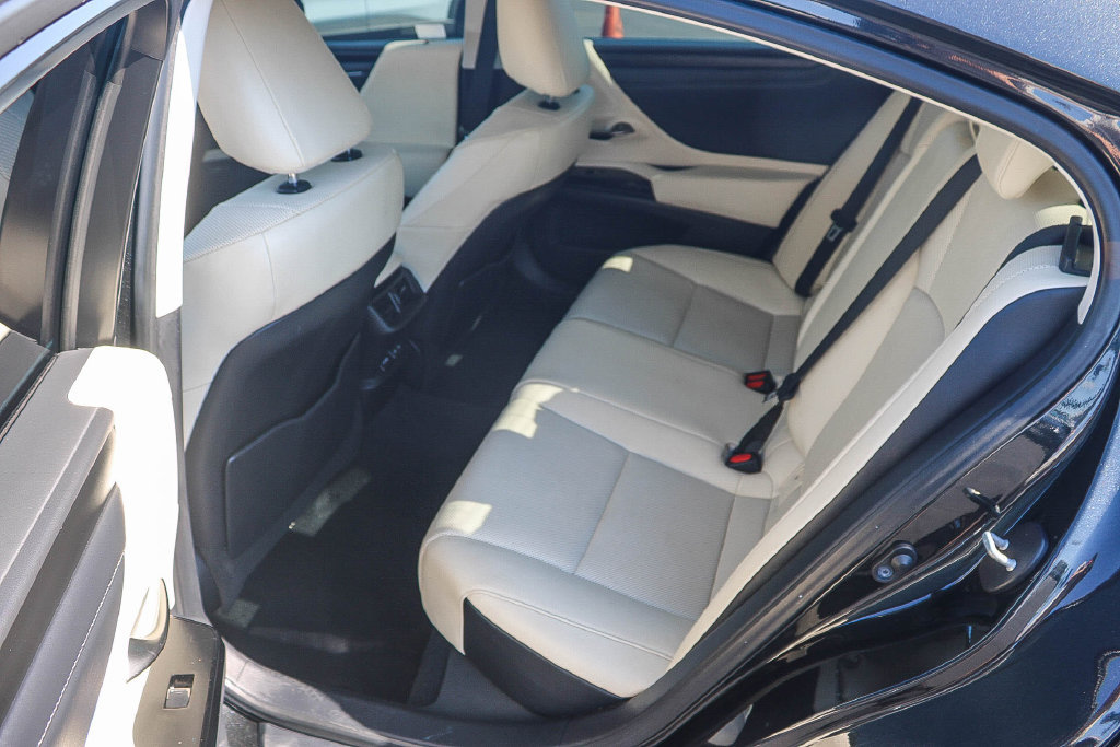 Used 2022 Lexus ES 350 w/ Premium Package FWD image 22