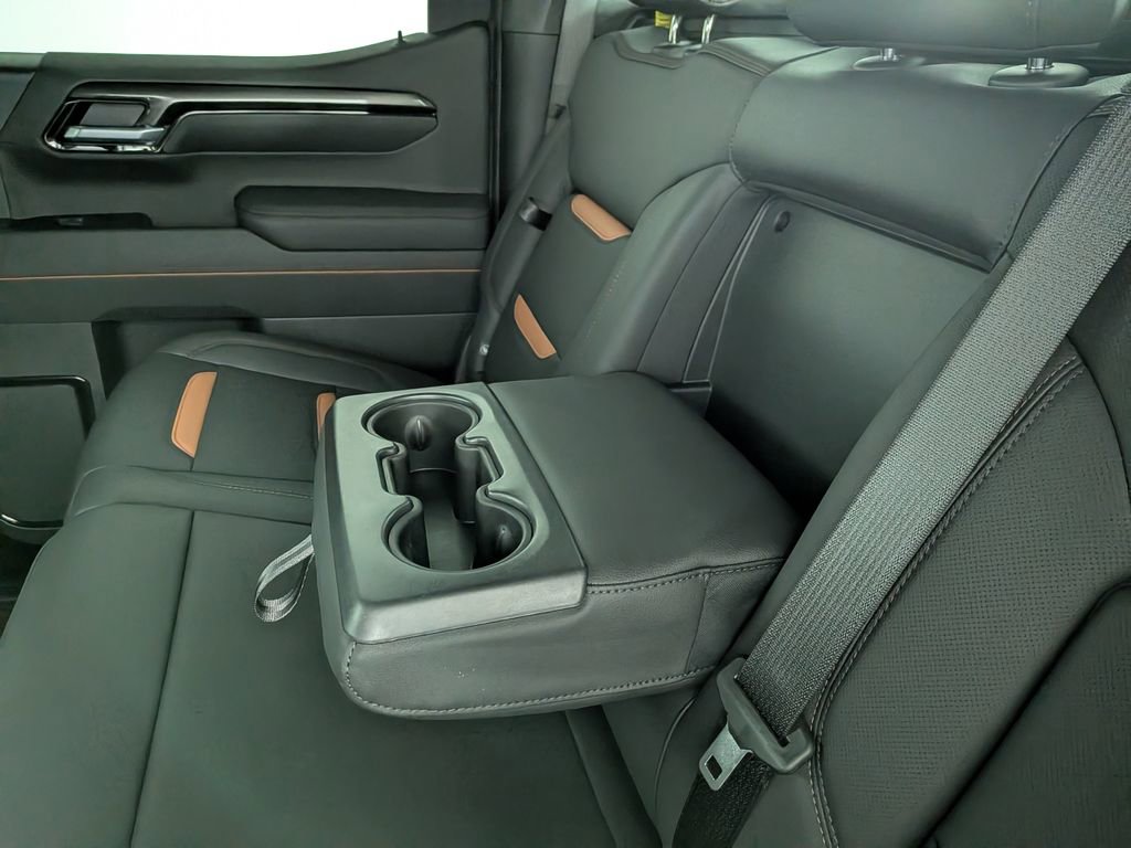 New 2026 GMC Sierra 1500 AT4 w/ AT4 Premium Package AWD/4WD image 31