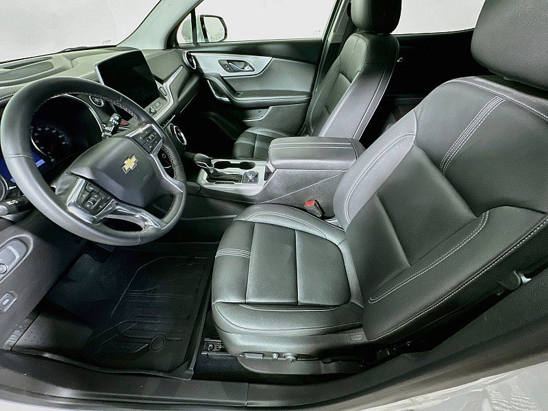 Used 2023 Chevrolet Blazer LT FWD image 11