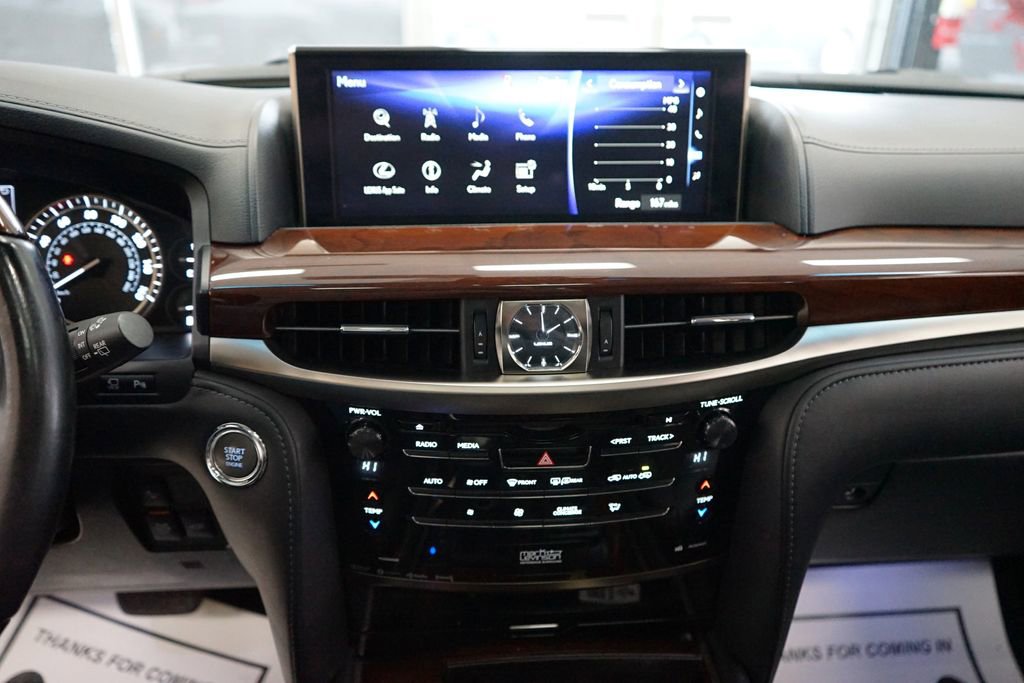 Used 2017 Lexus LX 570 4WD w/ Luxury Package image 10