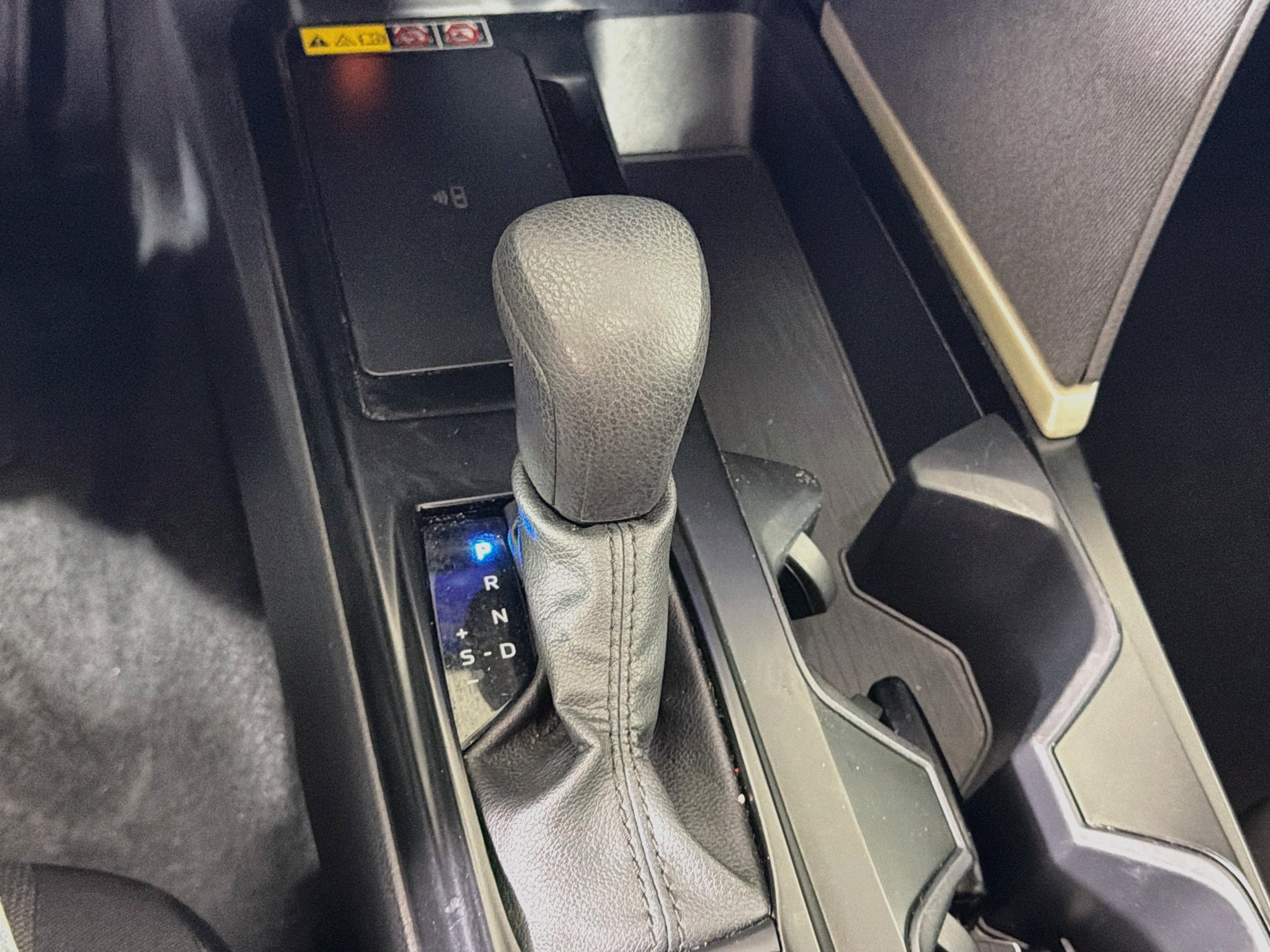 Used 2025 Toyota Camry LE FWD image 25