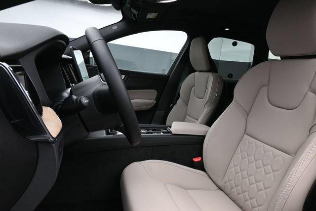 New 2027 Volvo XC60 B5 Core AWD/4WD image 10