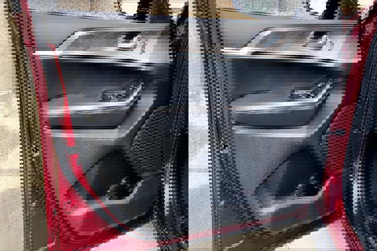 Used 2024 Jeep Grand Cherokee Limited image 22