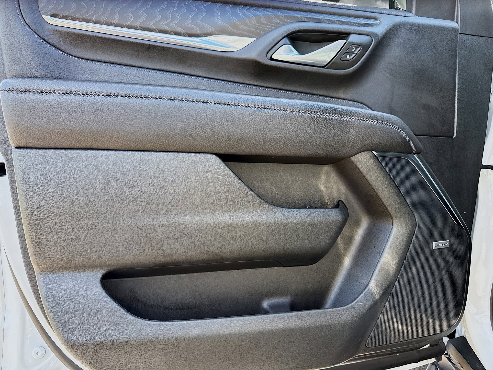 Used 2024 GMC Yukon XL Denali image 23