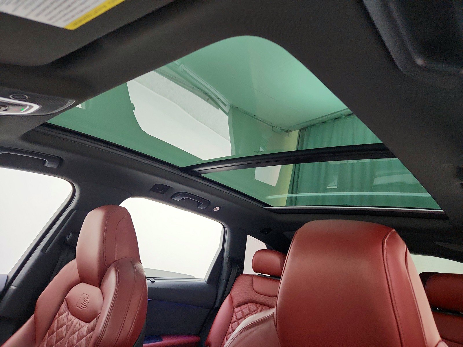 Used 2020 Audi SQ7 Prestige w/ S Sport Package image 18