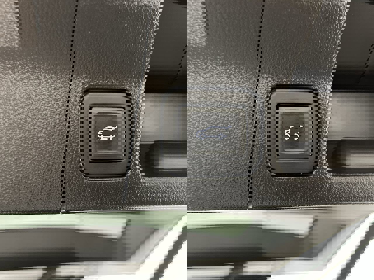 Certified 2023 GMC Acadia SLE w/ Driver Convenience Package image 32