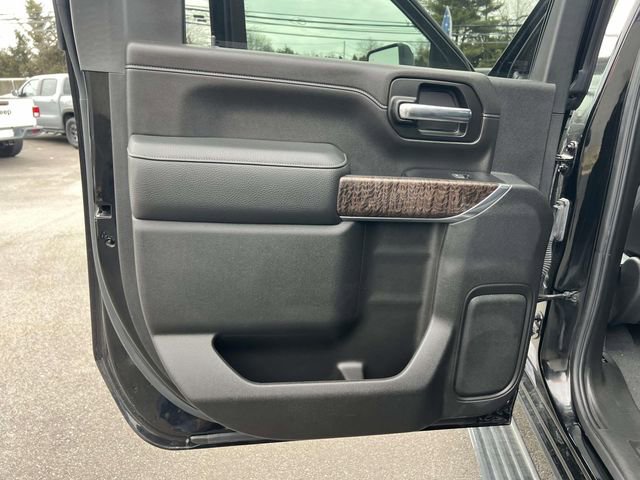 Used 2023 GMC Sierra 3500 Denali w/ Technology Package image 15