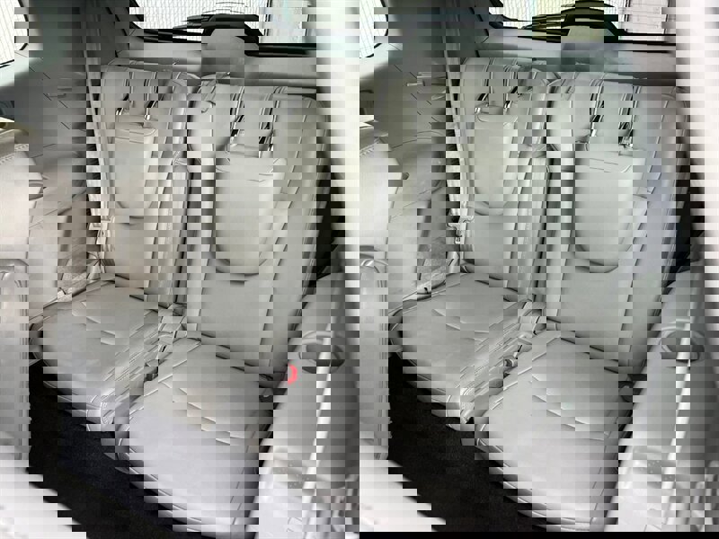 Used 2011 Toyota Highlander SE image 24