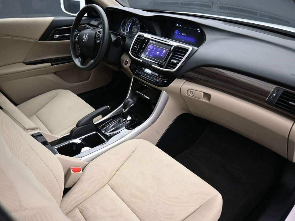 Used 2016 Honda Accord EX image 36