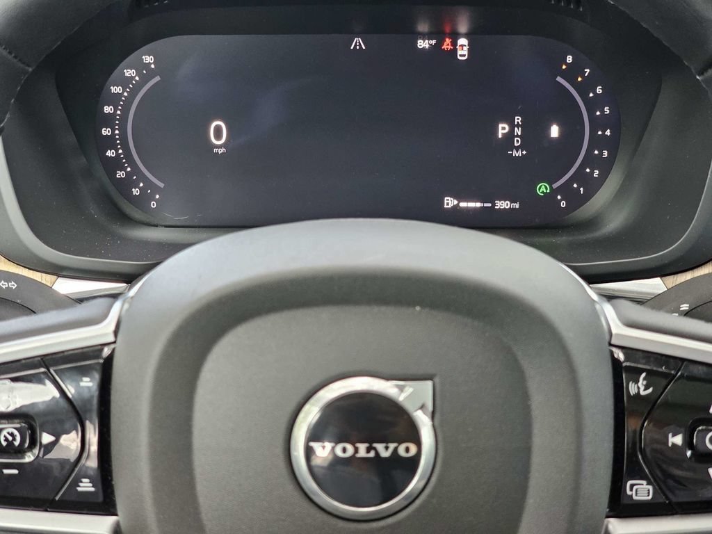 Certified 2026 Volvo XC60 B5 Plus AWD/4WD image 27