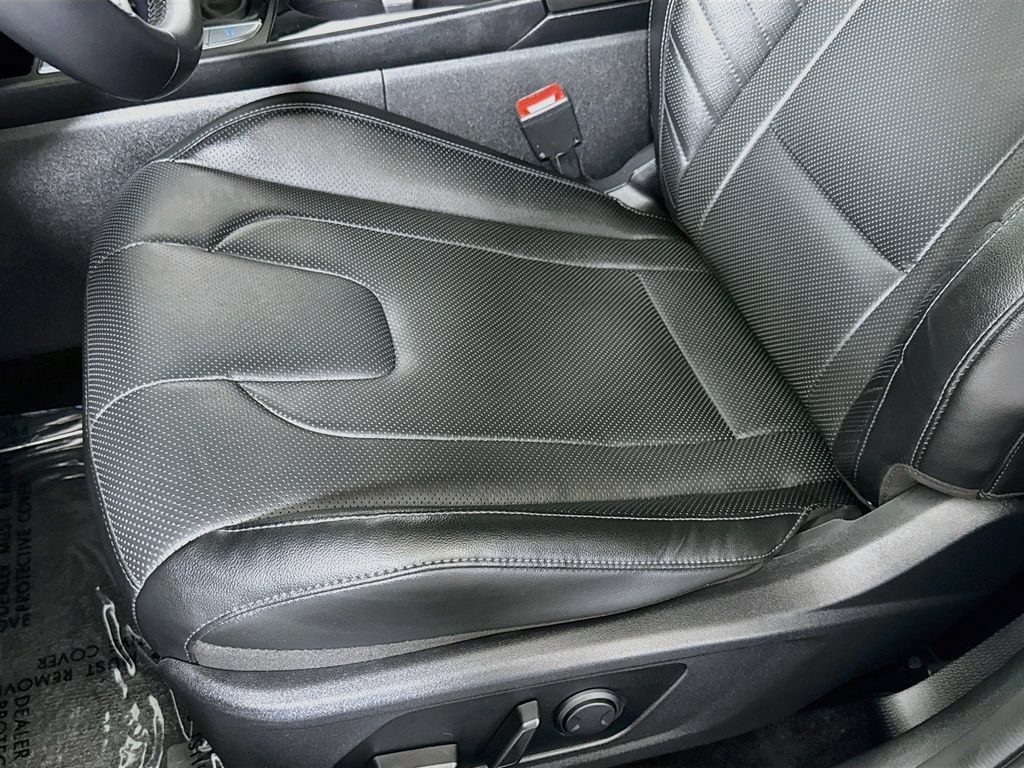 Used 2023 Hyundai Elantra Limited FWD image 18
