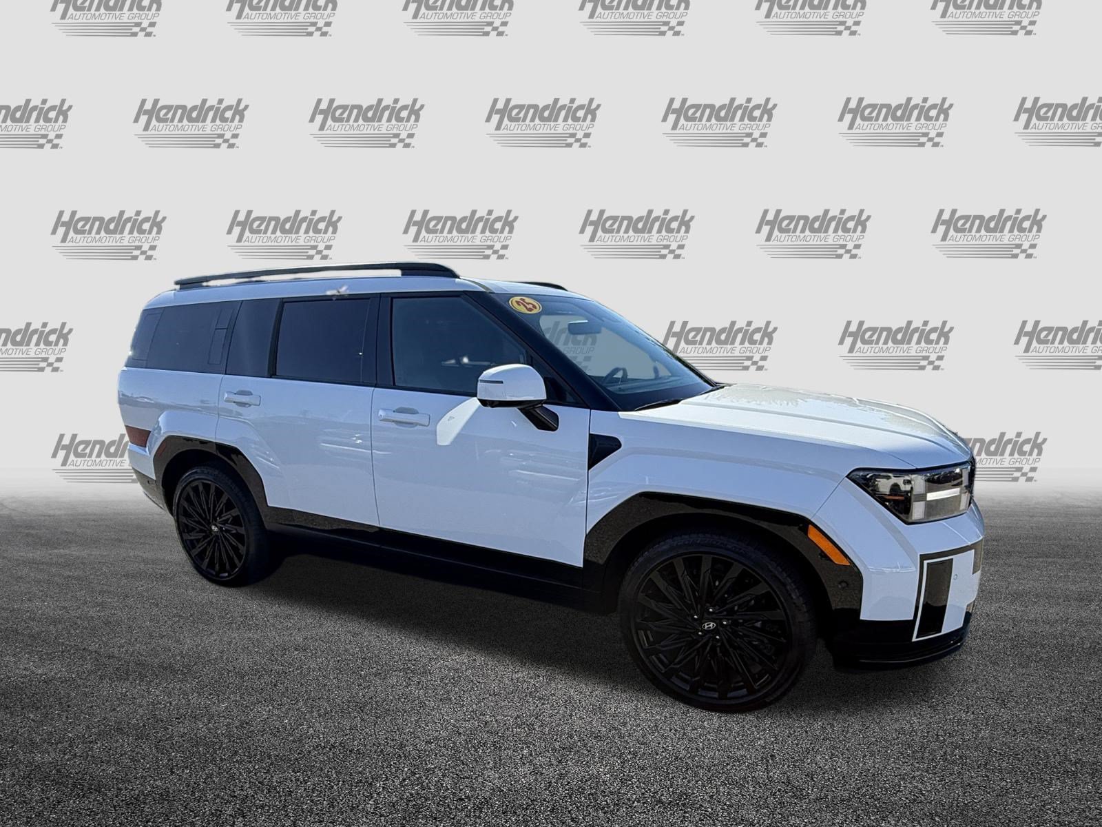 Used 2025 Hyundai Santa Fe Calligraphy FWD image 2