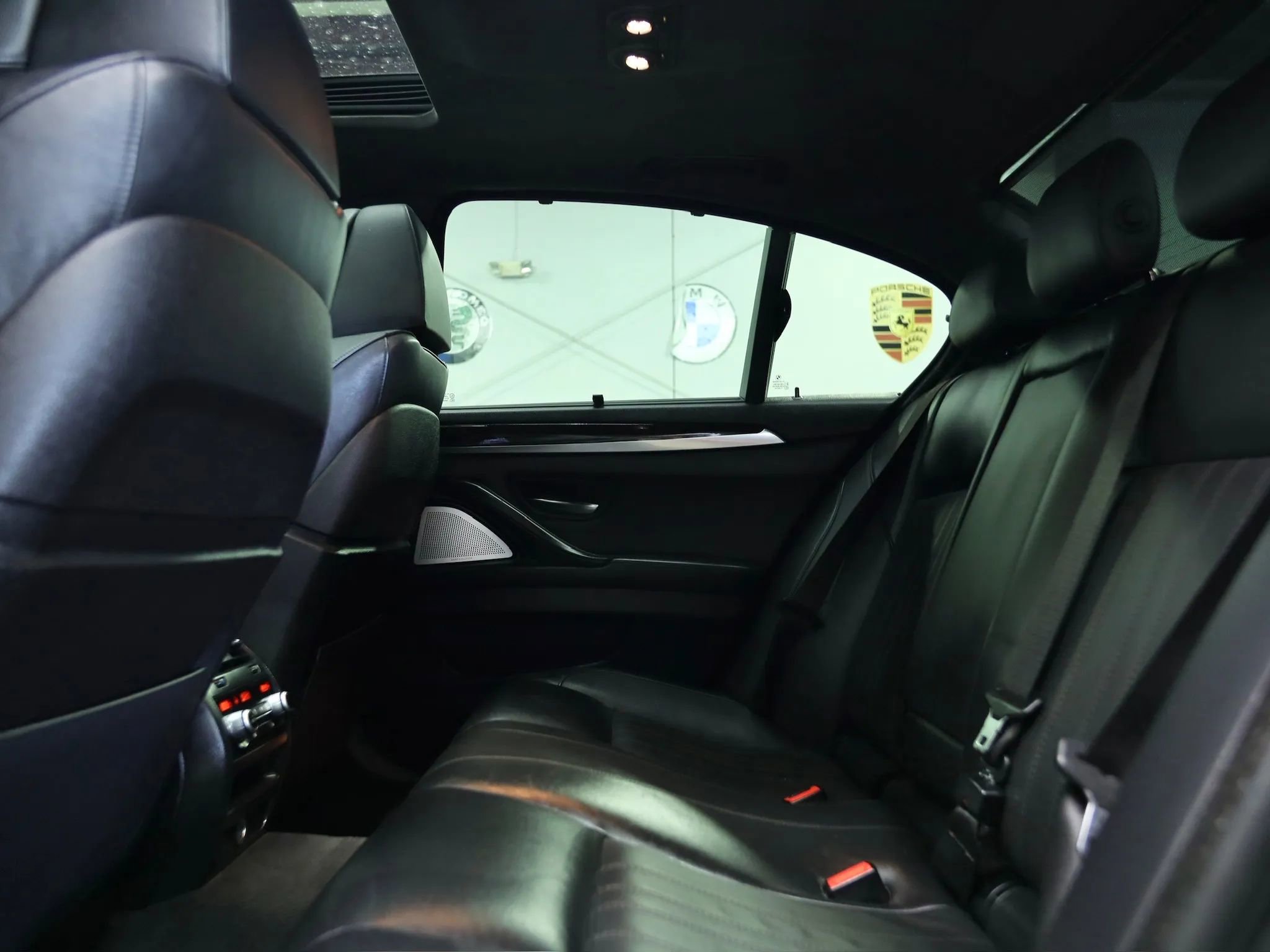 Used 2014 BMW M5 image 33