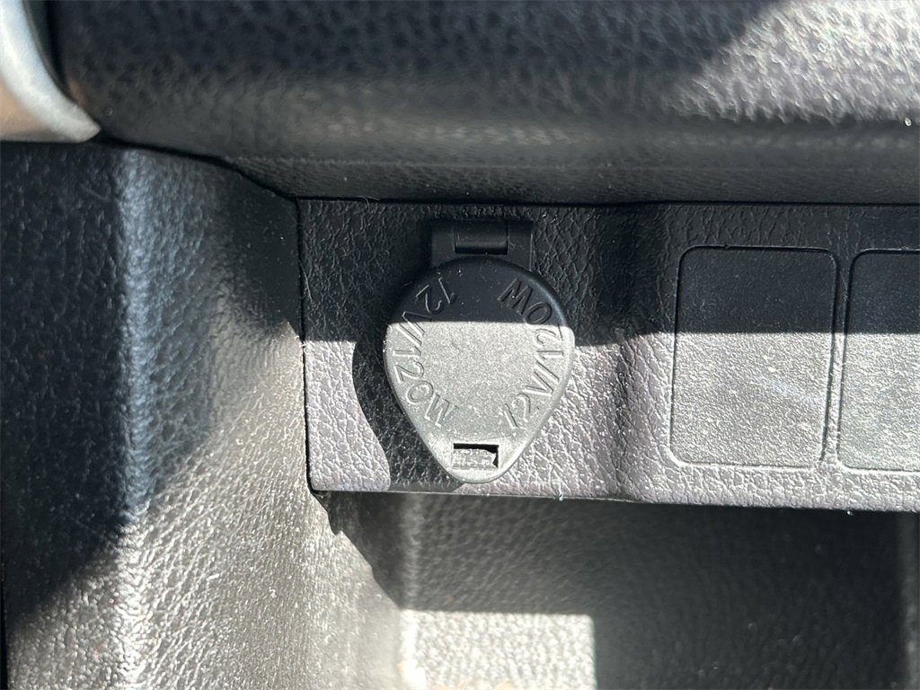 Used 2019 Toyota Corolla L image 23