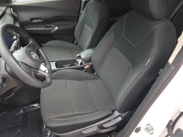 Used 2024 Nissan Kicks SV FWD image 15
