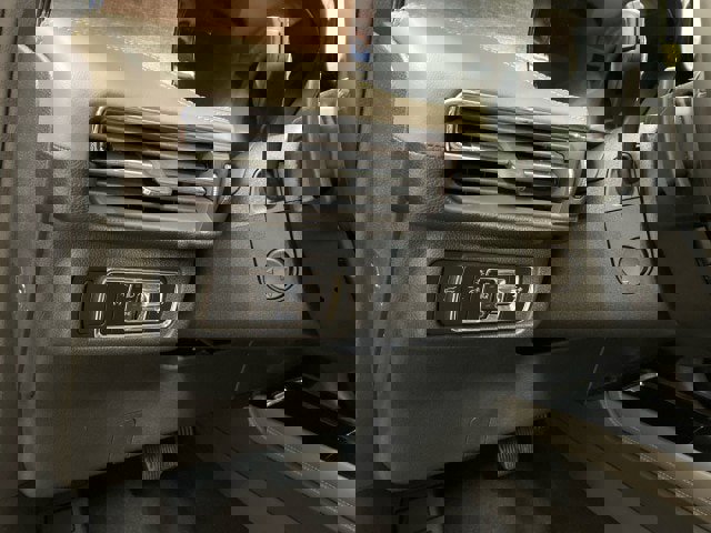 New 2025 Lincoln Corsair Reserve w/ Jet Appearance Package image 16