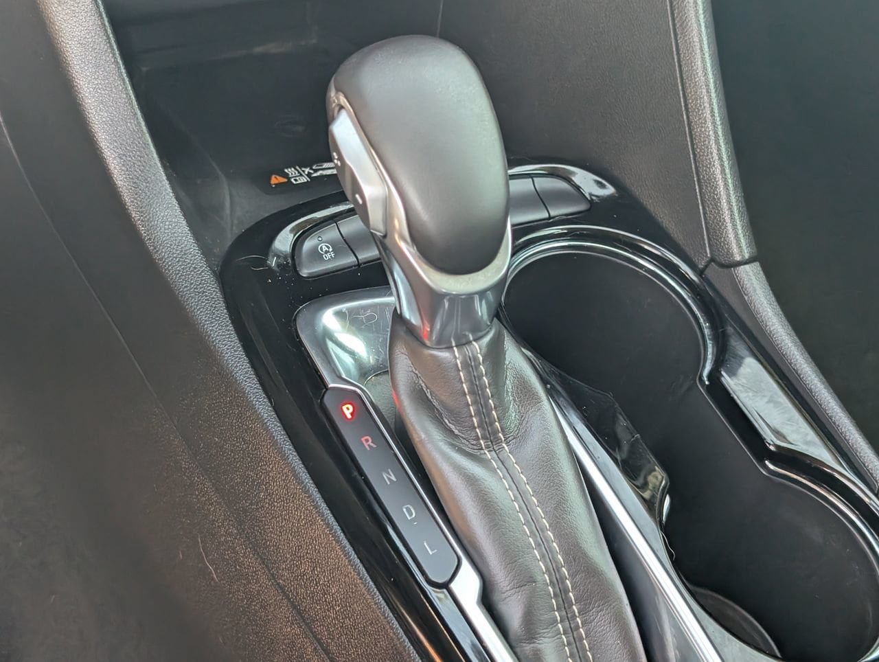 Used 2024 Buick Encore GX Avenir w/ Avenir Technology Package FWD image 19